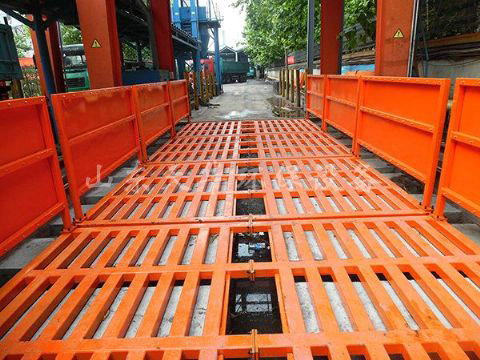 點(diǎn)擊查看詳細(xì)信息<br>標(biāo)題：濟(jì)寧唐口煤礦4X12米煤礦專用洗車機(jī) 閱讀次數(shù)：3625