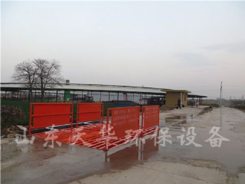 點(diǎn)擊查看詳細(xì)信息<br>標(biāo)題：中鐵建3.7*5標(biāo)準(zhǔn)洗車機(jī)案例 閱讀次數(shù)：2616